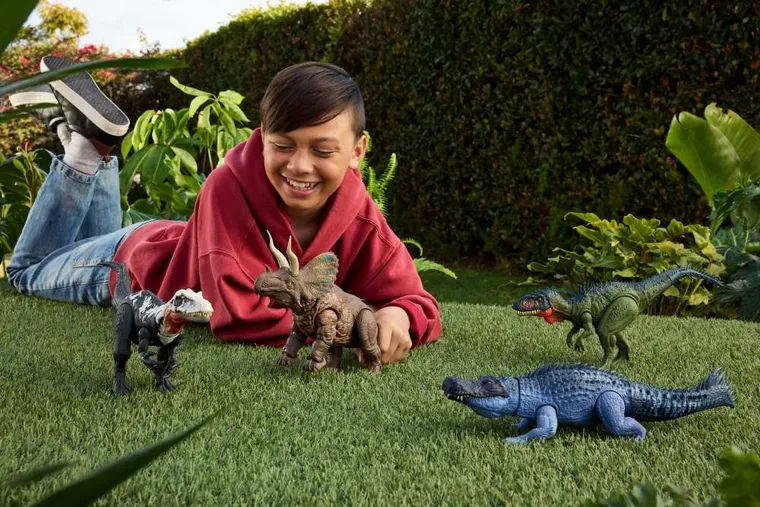 Jurassic World, Saga, Eotriceratops, figurina dinozaur