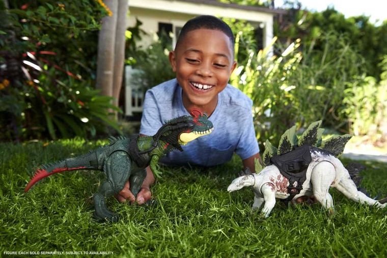 Jurassic World, Stegosaurus, figura mare cu functie de atac
