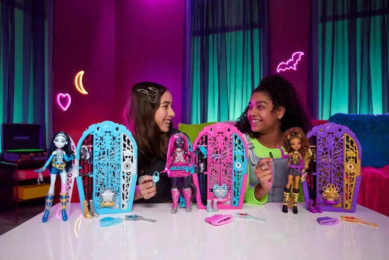 Monster High, Skulltimate Secrets, Serie 6, papusa Catty Noir