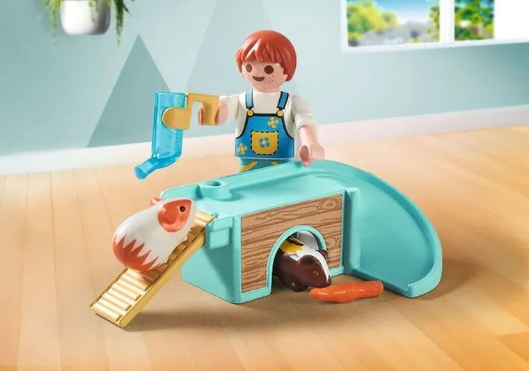 Playmobil, My Life, Baiat cu porcusor de Guineea, 71746