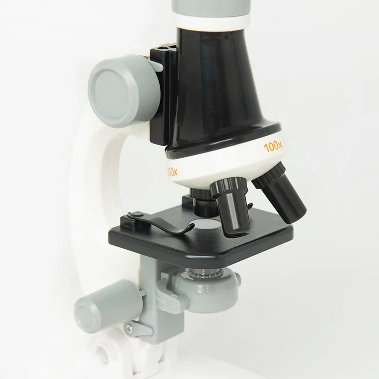 Smiki, microscop optic