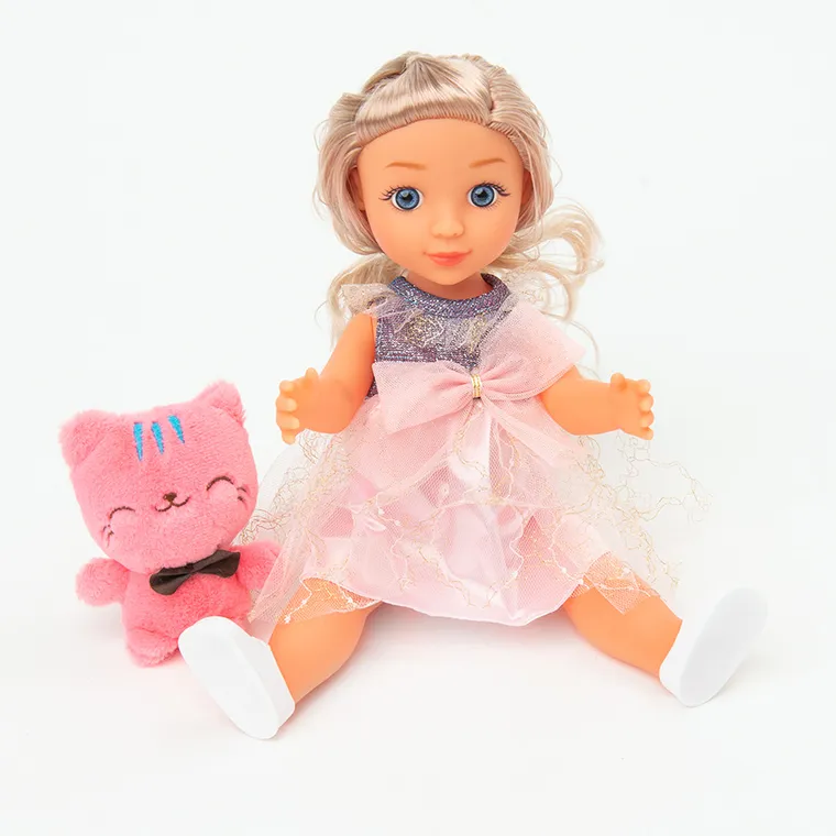 Smiki, papusa cu pisicuta de plus