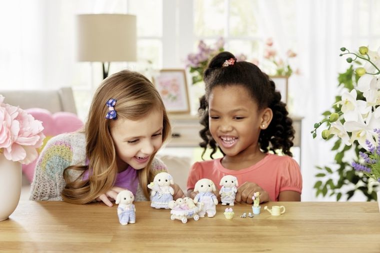 Sylvanian Families, Familia de iepurasi, set de figurine, 5735