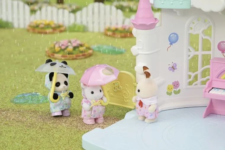 Sylvanian Families, Gradinita colorata, set cu figurine, 5743