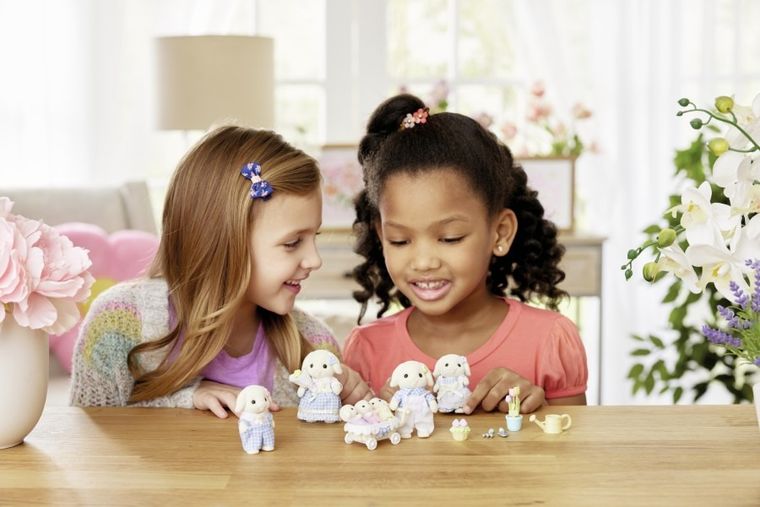 Sylvanian Families, Familia de iepurasi, set de figurine, 5735