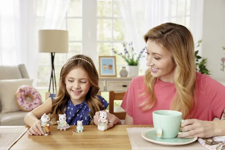 Sylvanian Families, Familia de pisicute, set de figurine, 5738