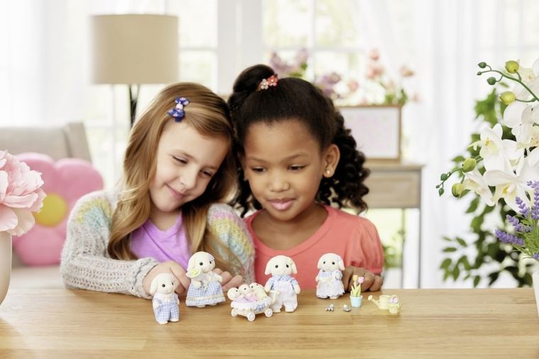 Sylvanian Families, Familia de iepurasi, set de figurine, 5735