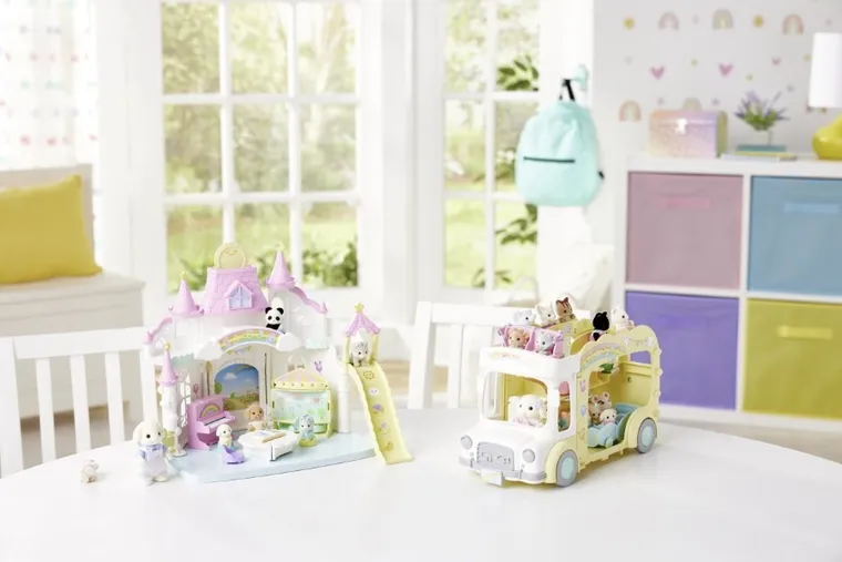 Sylvanian Families, Gradinita colorata, set cu figurine, 5743