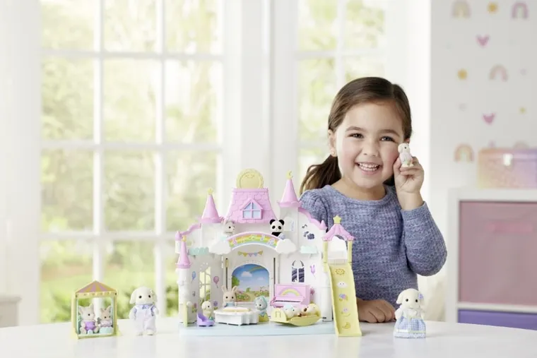 Sylvanian Families, Gradinita colorata, set cu figurine, 5743