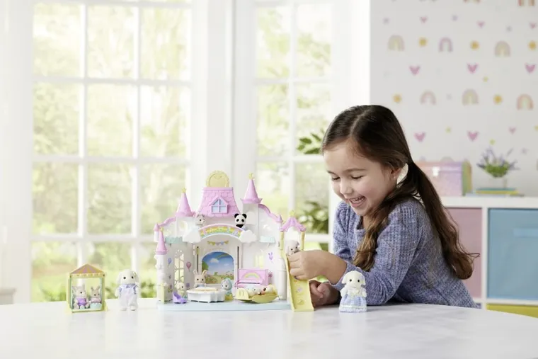 Sylvanian Families, Gradinita colorata, set cu figurine, 5743