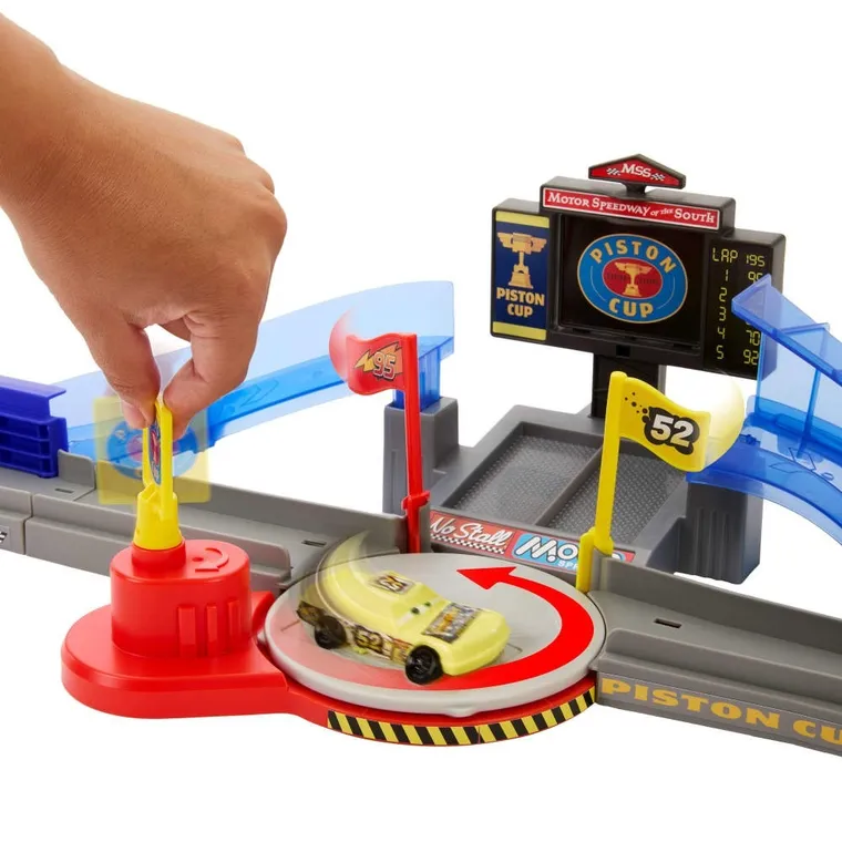 Cars, Piston Cup Stunting Speedway, set de joaca cu masina