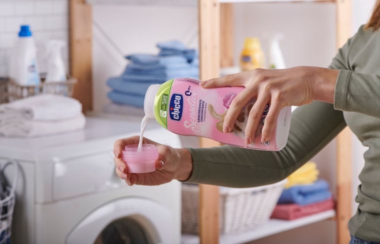 Chicco, Delicate Flowers, lichid inmuiere si clatire pentru imbracaminte pentru copii, 750 ml