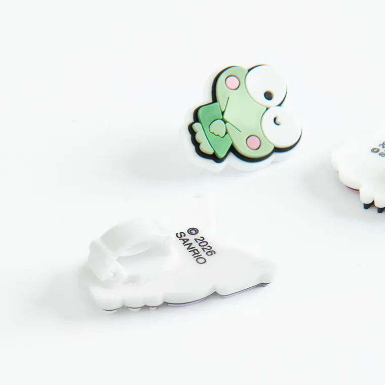 Cool Club, Decoratiuni pentru incaltaminte pentru fete, mix, imprimeu Hello Kitty and Friends, set, 6 buc.