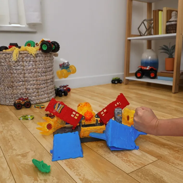 Hot Wheels, Monster Trucks Power Smashers, Torch Tower Takedown, set de joaca cu masina 5-Alarm