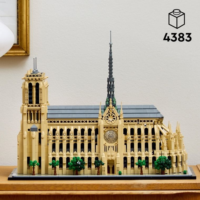 LEGO Architecture, Notre-Dame de Paris, 21061