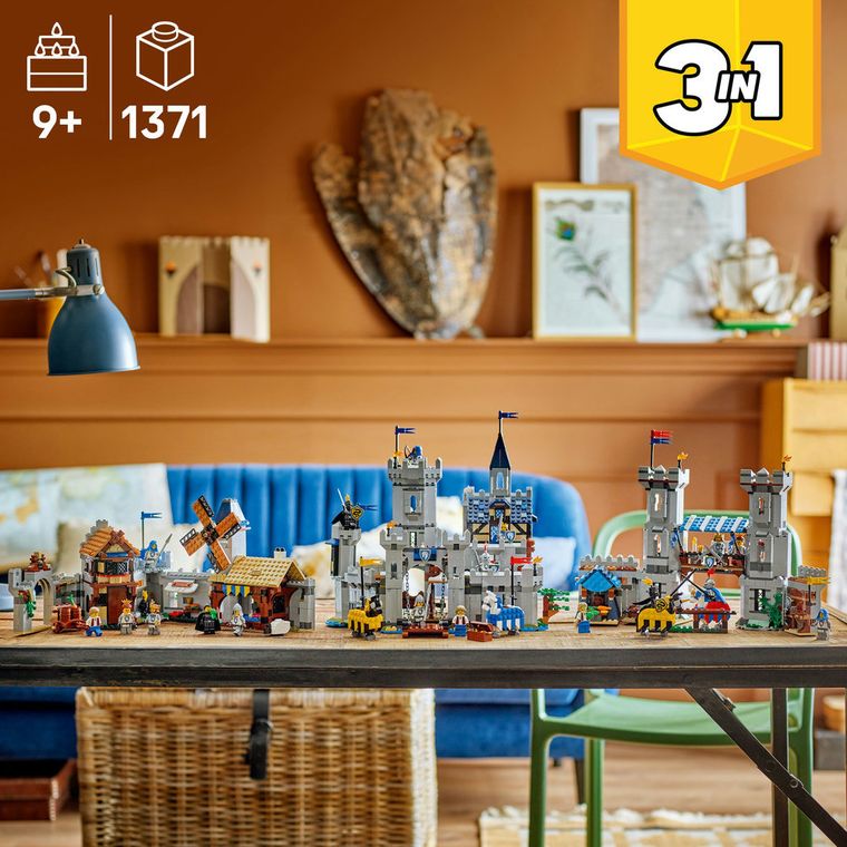LEGO Creator, Castel medieval cu cai si cavaleri, 31168