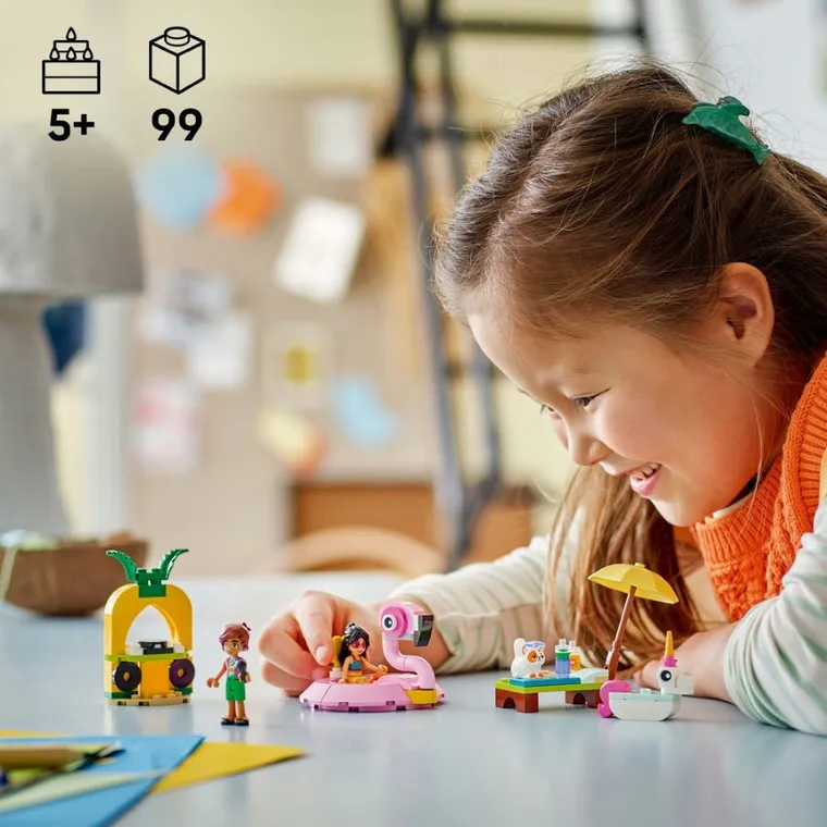 LEGO Friends, Petrecere la piscina cu unicornul si flamingo, 42658