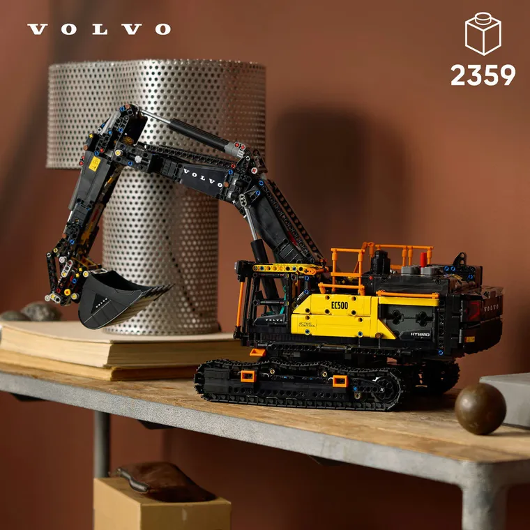 LEGO Technic, Excavator Volvo EC500 Hybrid, 42215
