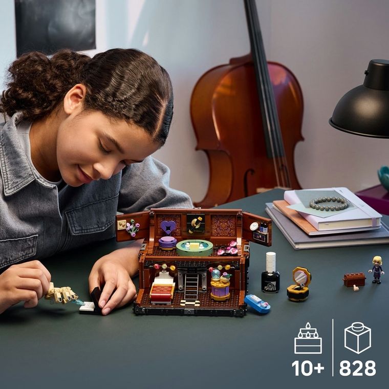 LEGO Wednesday, Apartamentul lui Mana, 76785