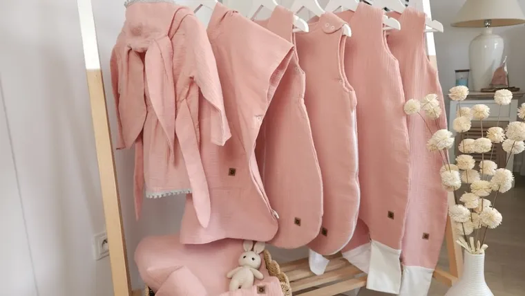 MimiNu, sac de dormit subtire de vara cu picioare, muselina, TOG 0.5-1.0, marime S, 1-2,5 ani, roz