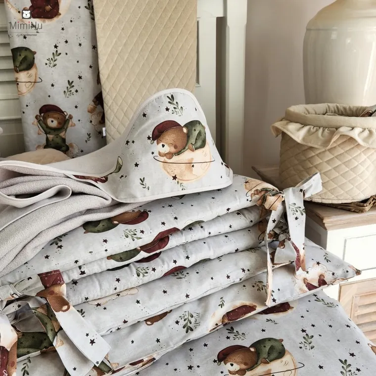 MimiNu, Ursulet pe luna, set lenjerie de pat single, 120-90 cm