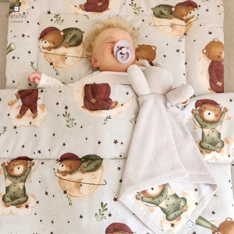MimiNu, Ursulet pe luna, set lenjerie de pat single cu umplutura, plapuma si perna, 135-100 cm