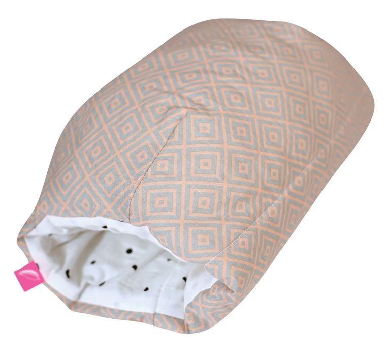 Motherhood, Manson de alaptare, Pink Squares