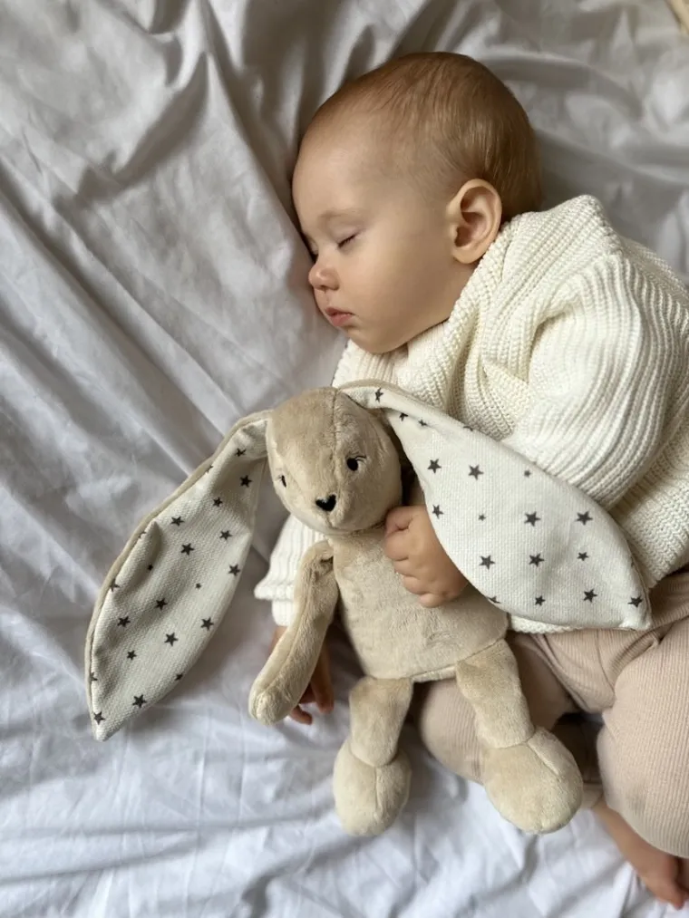 MyHummy (Szumisie), Iepuras, jucarie linistitoare pentru copii, bej, stele