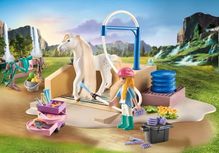 Playmobil, Horses of Waterfall, Isabella si Lioness cu spalatorie de cai, 71354