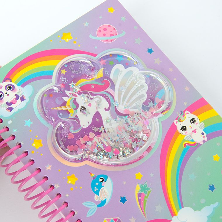 Smiki, carnetel cu creioane colorate si accesorii