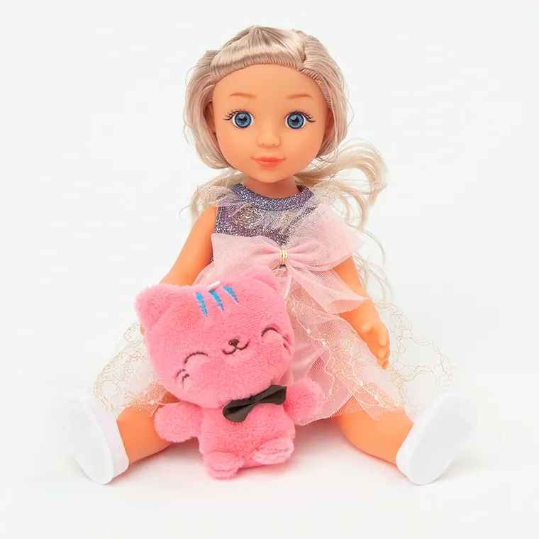 Smiki, papusa cu pisicuta de plus