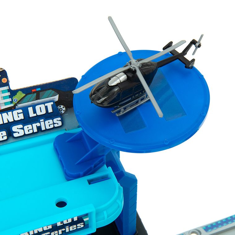 Smiki, Politia, parcare cu vehicule, 1:58