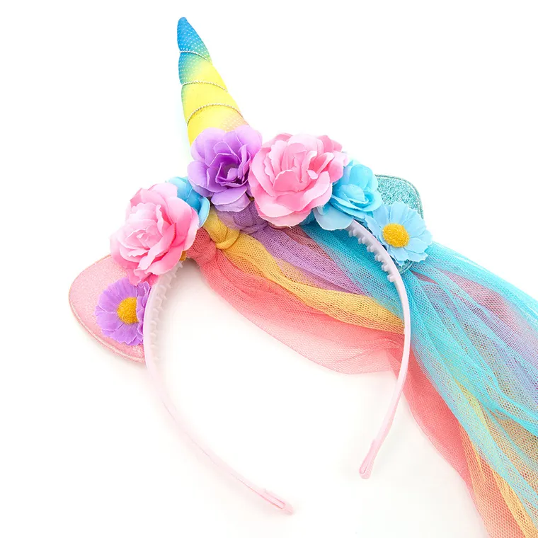 Smiki, Unicorn, bentita cu voal