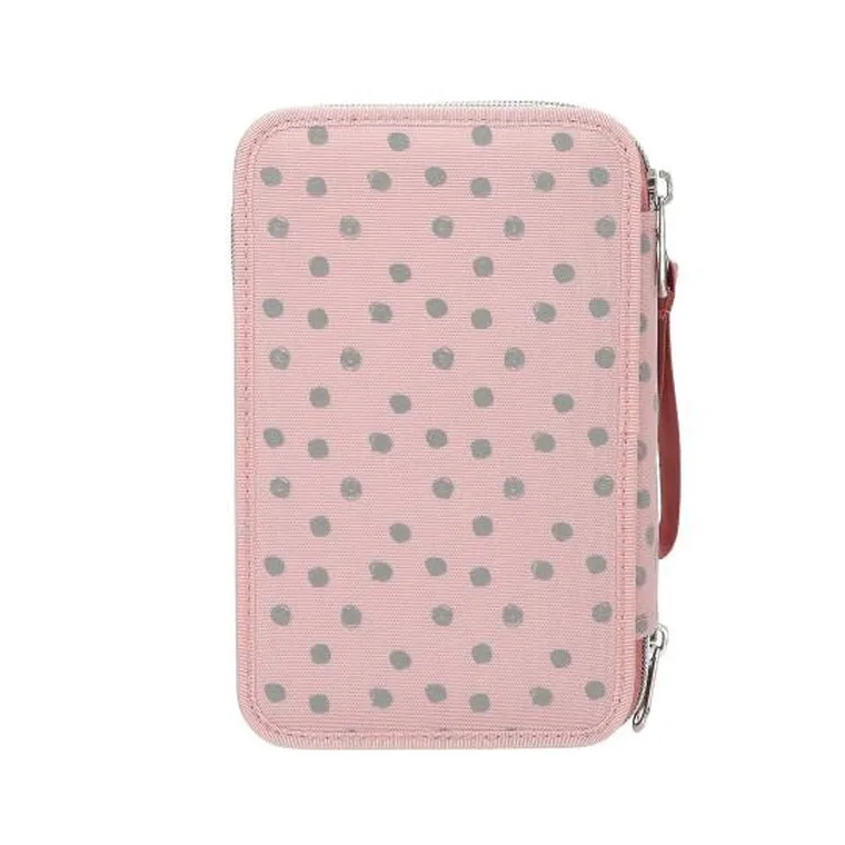 Top Model, Dots, penar triplu cu rechizite scolare