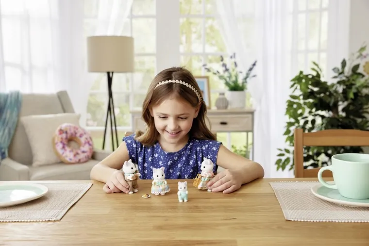 Sylvanian Families, Familia de pisicute, set de figurine, 5738