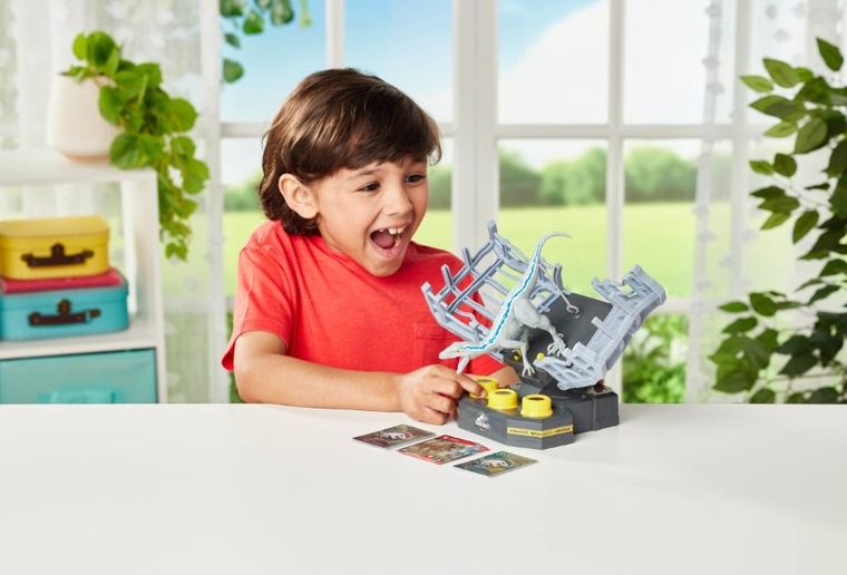 Jurassic World, Cage Breaker, joc de familie