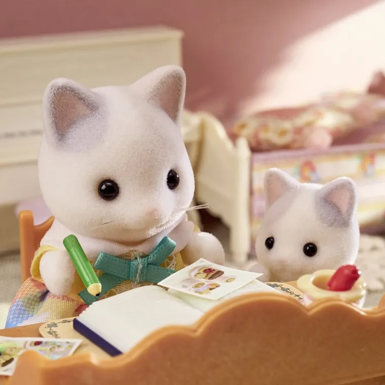 Sylvanian Families, Familia de pisicute, set de figurine, 5738