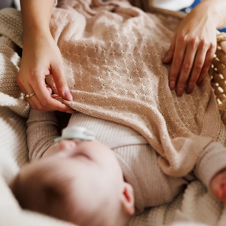 BabyOno, Patura tricotata din bambus, bej deschis, 75-100 cm