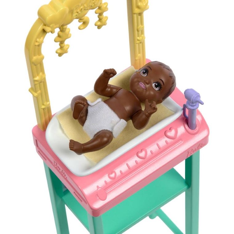 Barbie, Cariera, Doctorita pediatru, set de joaca cu 2 papusi si accesorii