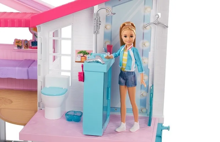 Barbie, Casa in Malibu, set de joaca fara papusi