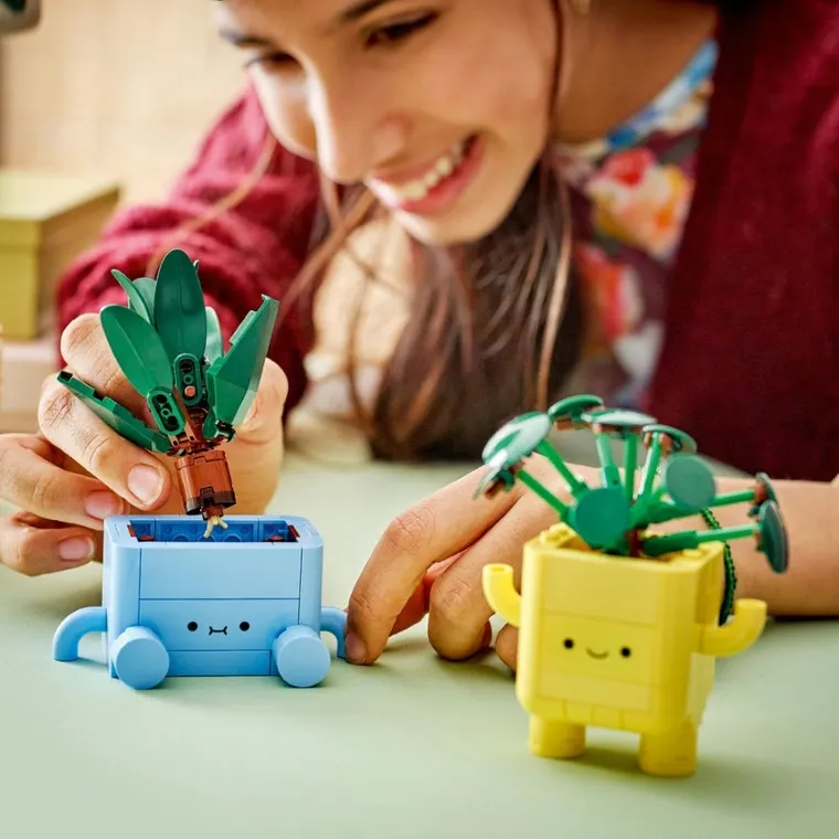 LEGO Botanicals, Plante fericite, 10349
