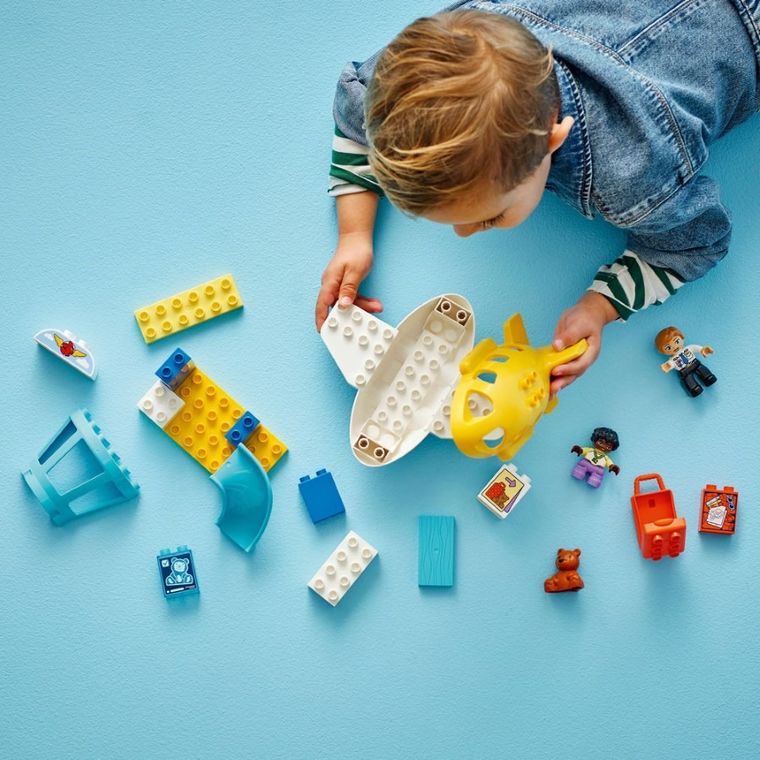 LEGO DUPLO Town, Prima oara la aeroport, 10443