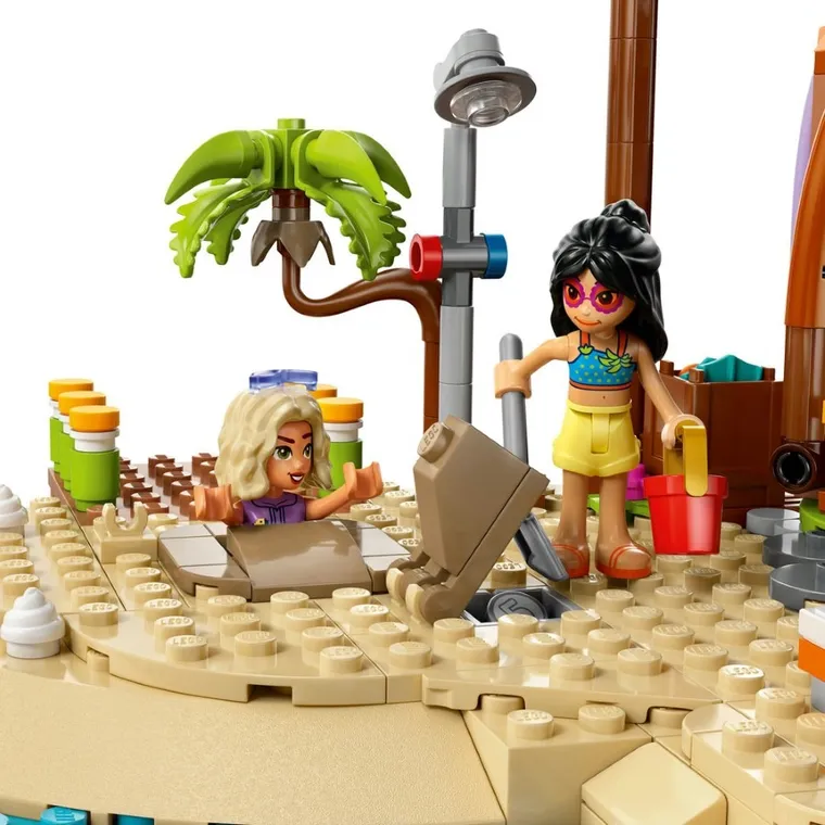 LEGO Friends, Statiune de pe litoral pentru vacanta cu familia, 42673