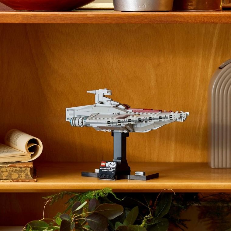LEGO Star Wars, Nava de asalt din clasa Acclamator, 75404