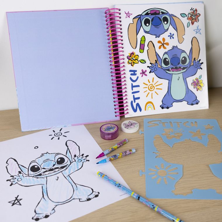Lilo si Stitch, set de arta cu sabloane, autocolante si creioane colorate, 49 elemente