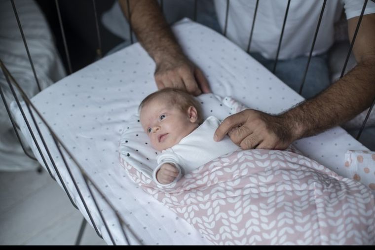 Motherhood, Paturica de infasat din bumbac, Pink Squares