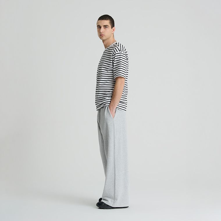 Pantaloni de trening gri cu croiala baggy NOWEAR