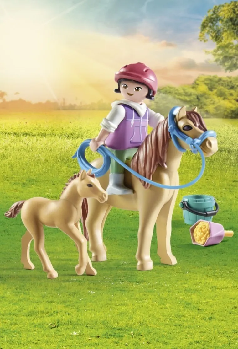 Playmobil, Horses of Waterfall, Copil cu ponei si manz, 71498