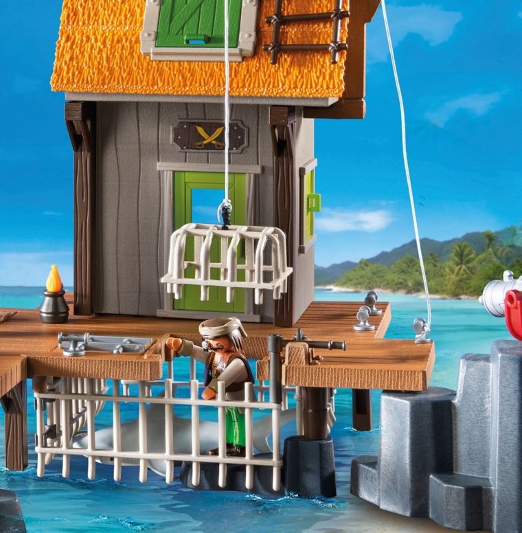 Playmobil, Pirates, Port de pirati cu inchisoare, 71792