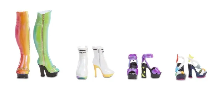 Rainbow High, Fashion Studio, set papusa cu accesorii